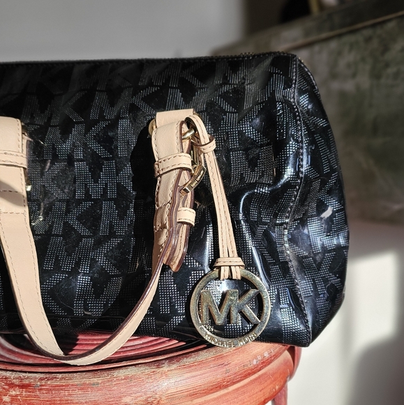 Michael Kors Grayson Logo Medium Duffel Handbag - Picture 2 of 7